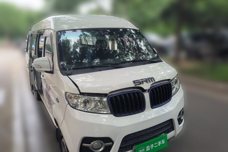 Used SRM Haoyun 2023 Standard Passenger Van 6 Seats Exterior 2