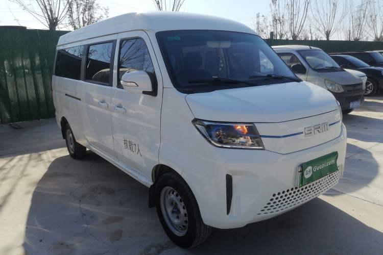 Used SRM Haoyun 2023 Standard Passenger Bus Front Right 45 Deg