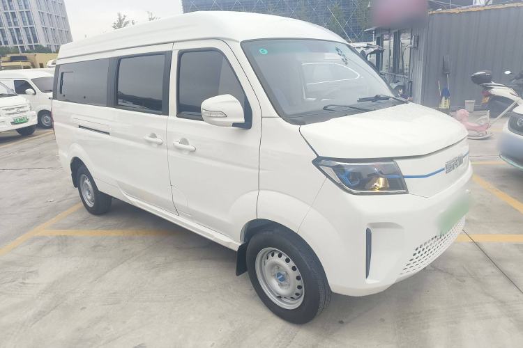 Used SRM Haoyun 2023 Launch Edition Entrepreneurial Van Front Right 45 Deg