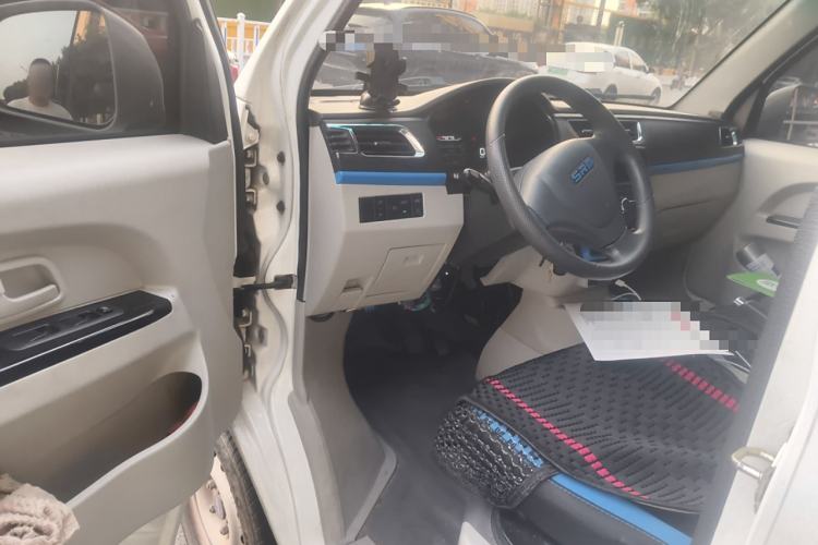 Used SRM Haoyun 2023 Launch Edition Entrepreneurial Van Interior 3