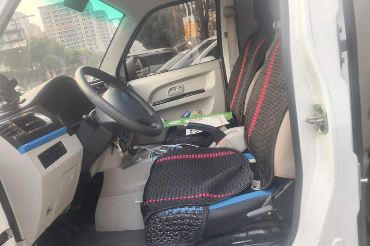 Used SRM Haoyun 2023 Launch Edition Entrepreneurial Van Left Front Seat