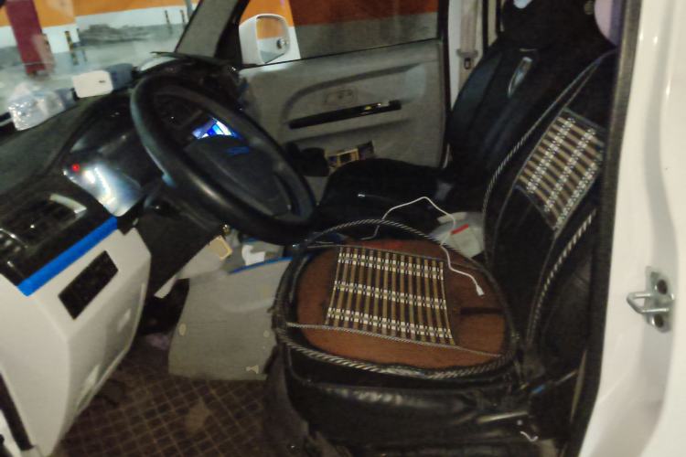 Used SRM Haoyun 2023 Launch Edition Entrepreneurial Van Left Front Seat