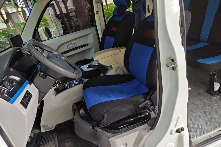Used SRM Haoyun 2023 Premium Edition 38.64 kWh Left Front Seat