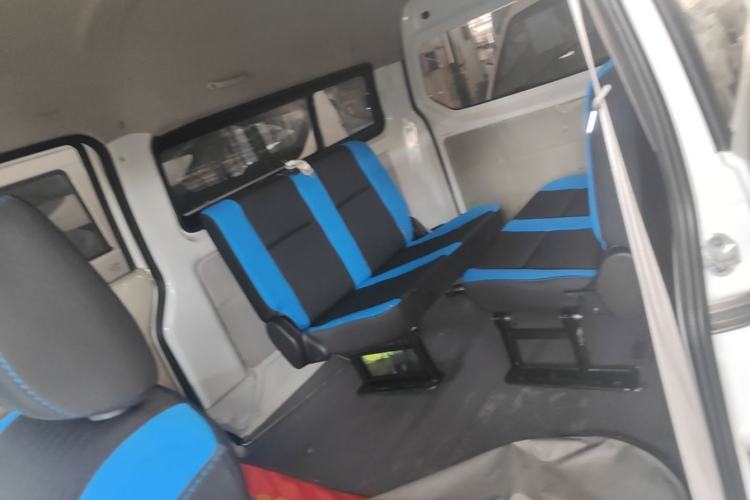 Used SRM Haoyun 2023 Standard Passenger Van 6 Seats Left Rear Seat