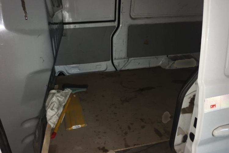 Used SRM Haoyun 2023 Launch Edition Entrepreneurial Van Left Rear Seat