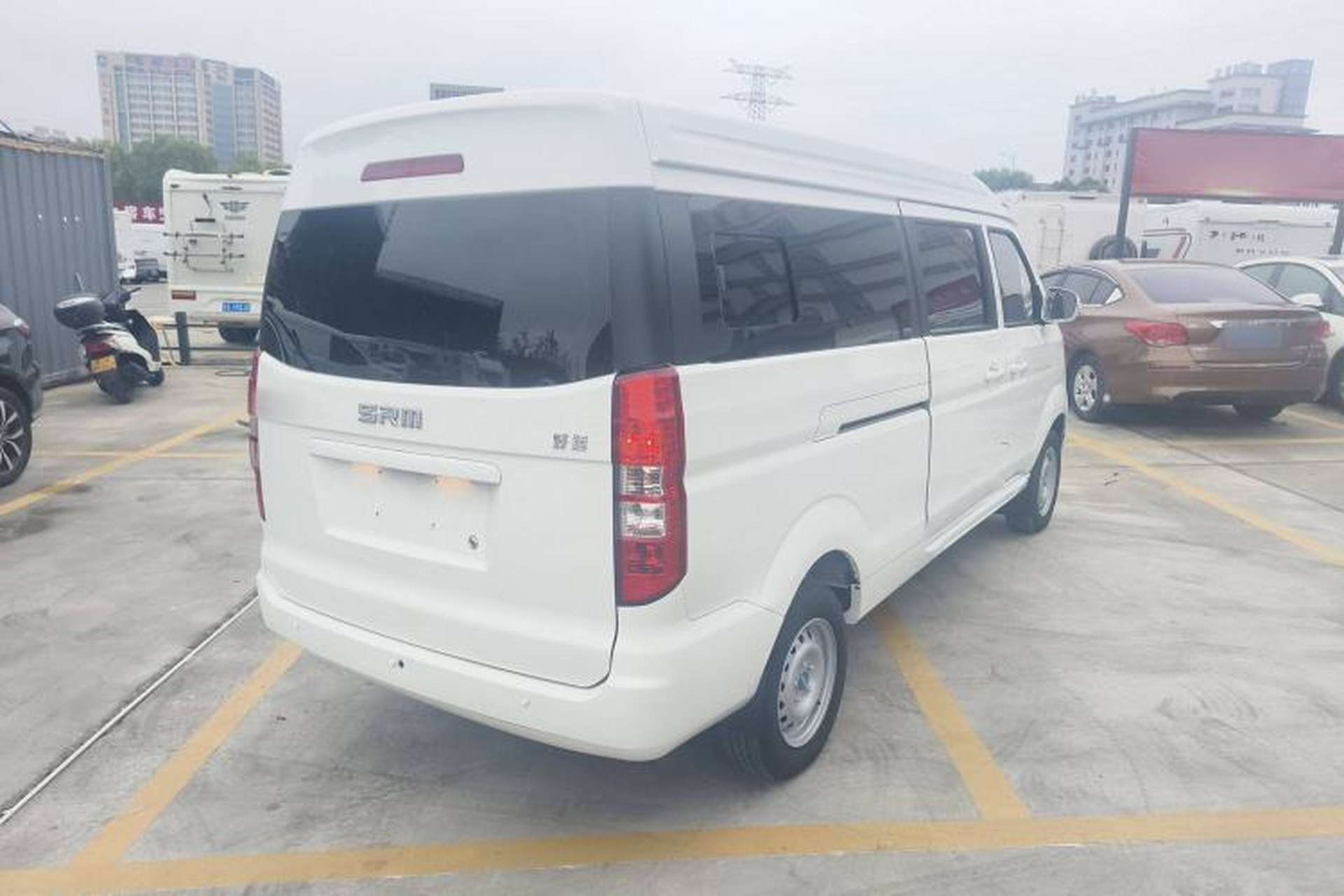 Used SRM Haoyun 2023 Launch Edition Entrepreneurial Van Rear Right 45 Deg