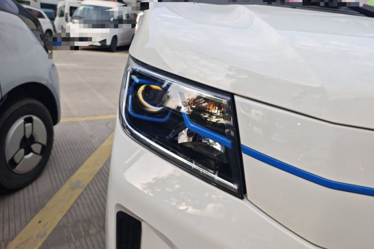 Used SRM Haoyun 2023 Entrepreneurial Van Right Front Headlight
