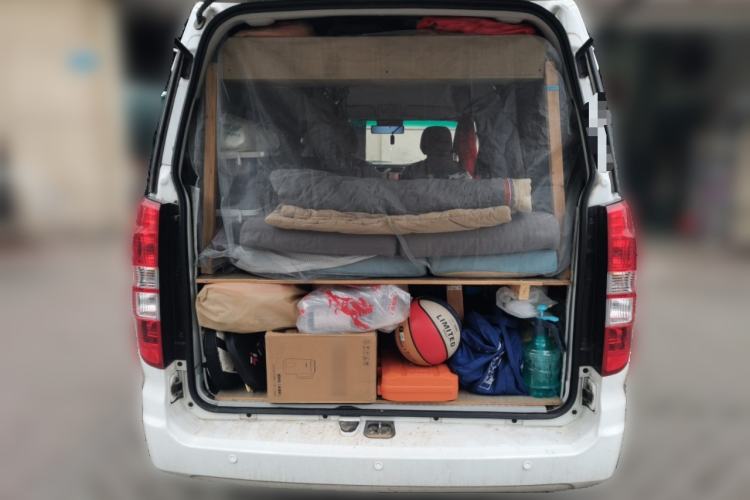 Used SRM Haoyun 2023 Standard Passenger Van 6 Seats Trunk