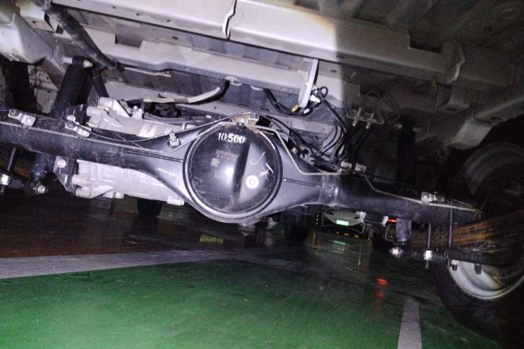 Used SRM Haoyun 2025 Launch Edition Farady 42.3 kWh 305 km 6 seats Chassis Rear