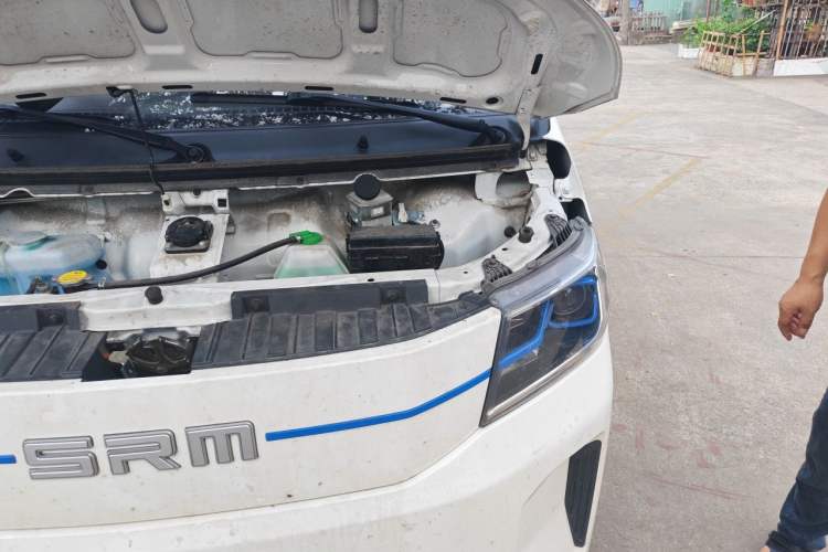 Used SRM Haoyun 2025 Launch Edition Farady 42.3 kWh 305 km 6 seats Engine Bay Left