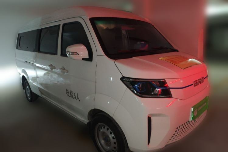 Used SRM Haoyun 2025 Standard Model Ningde 38.64kWh 270KM 6 Seats Exterior 2