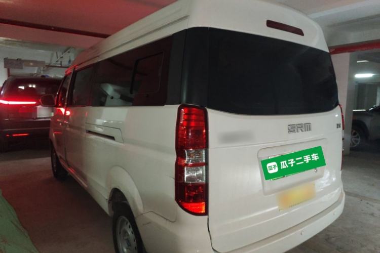 Used SRM Haoyun 2025 Standard Model Ningde 38.64kWh 270KM 6 Seats Exterior 3