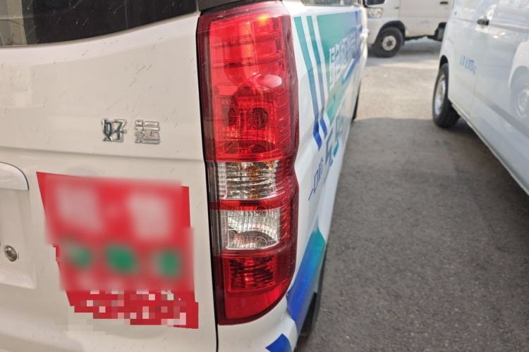 Used SRM Haoyun 2025 Launch Edition Farady 42.3 kWh 305 km 6 seats Exterior 6