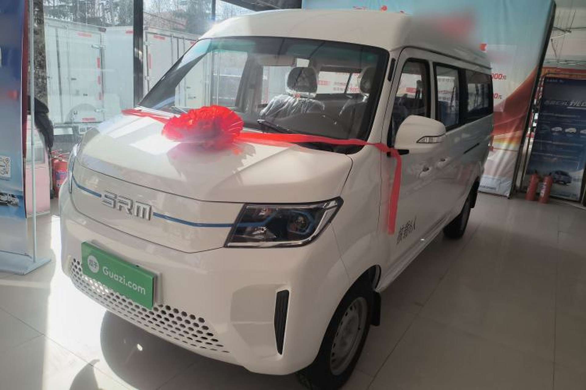 Used SRM Haoyun 2025 Launch Edition Farady 42.3 kWh 305 km 6 seats Front Left 45 Deg