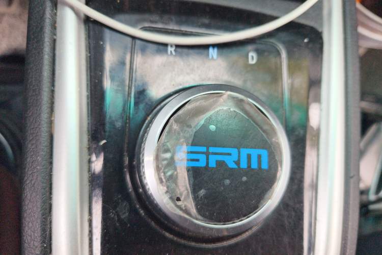 Used SRM Haoyun 2025 Launch Edition Farady 42.3 kWh 305 km 6 seats Gear Lever