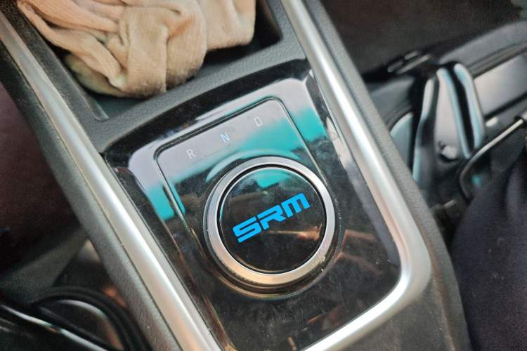 Used SRM Haoyun 2025 Launch Edition Farady 42.3 kWh 305 km 6 seats Gear Lever