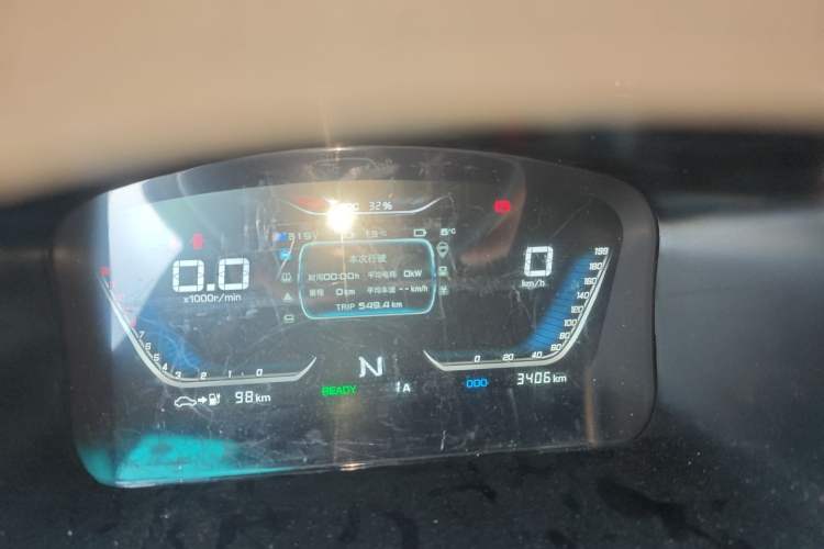 Used SRM Haoyun 2025 Launch Edition Farady 42.3 kWh 305 km 6 seats Instrument Cluster