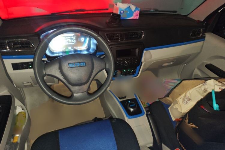 Used SRM Haoyun 2025 Standard Model Ningde 38.64kWh 270KM 6 Seats Interior 2