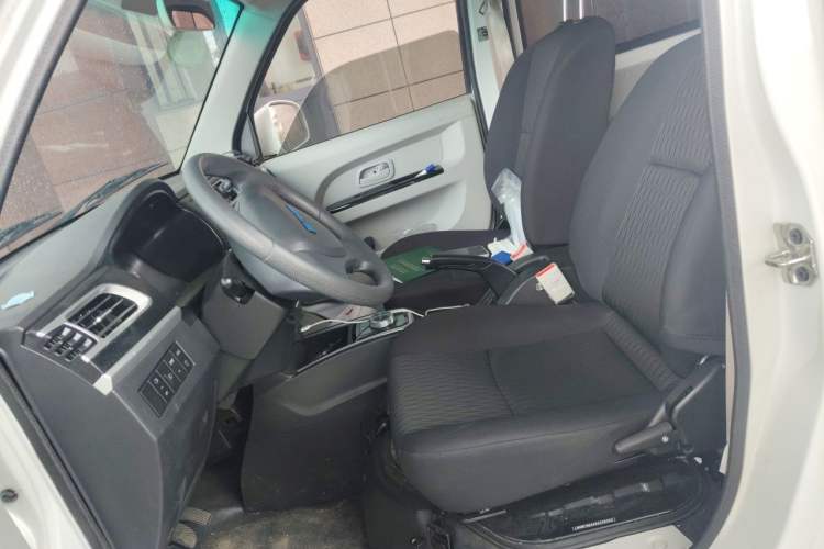 Used SRM Haoyun  Left Front Seat