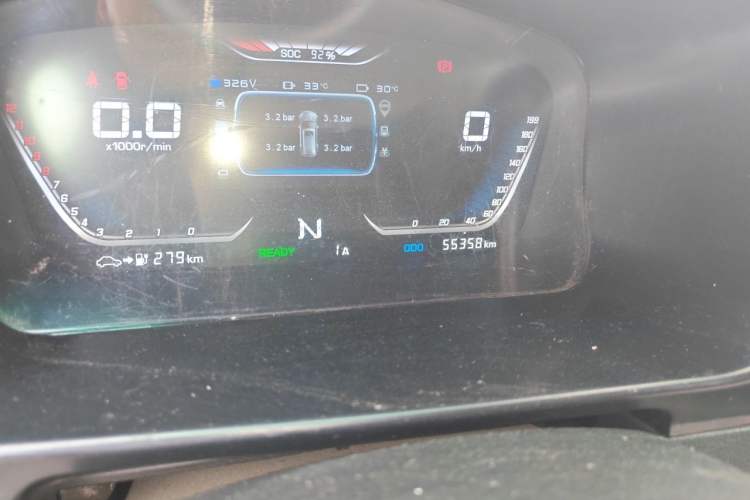 Used SRM Haoyun 2025 Launch Edition Farady 42.3 kWh 305 km 6 seats Odometer Close Up
