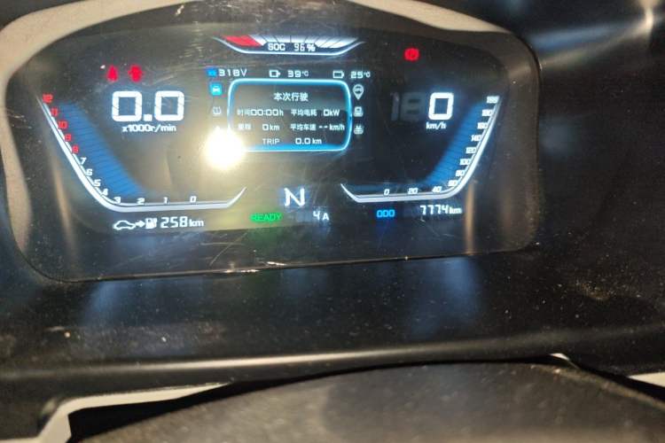 Used SRM Haoyun 2025 Standard Model Ningde 38.64kWh 270KM 6 Seats Odometer Close Up