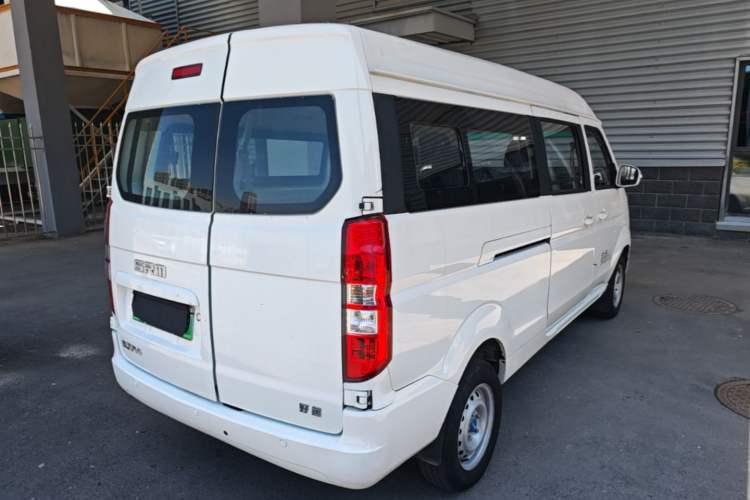 Used SRM Haoyun 2025 Launch Edition Farady 42.3 kWh 305 km 6 seats Rear Right 45 Deg