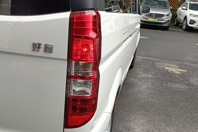 Used SRM Haoyun 2025 Launch Edition Farady 42.3 kWh 305 km 6 seats Right Rear Taillight