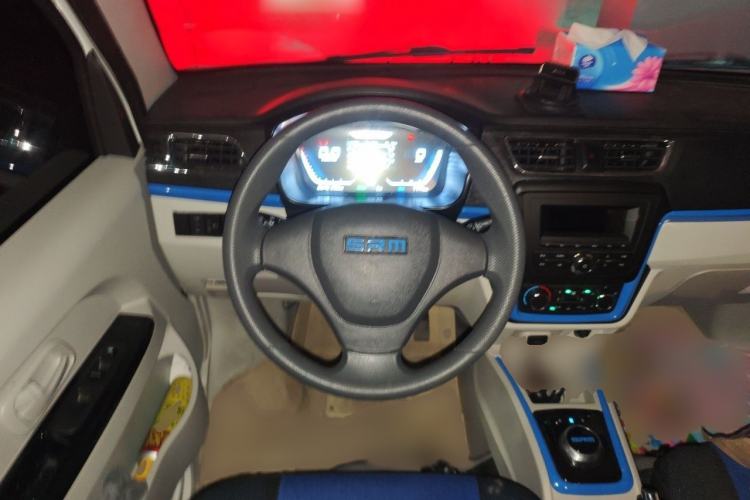 Used SRM Haoyun 2025 Standard Model Ningde 38.64kWh 270KM 6 Seats Steering Wheel