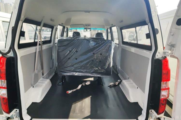 Used SRM Haoyun 2025 Launch Edition Farady 42.3 kWh 305 km 6 seats Trunk