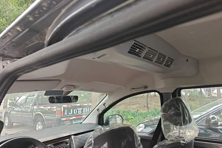 Used SRM Jinhaishi M 2025 1.5L Engineering Lion Passenger Van 5/6/7 Seats Headliner