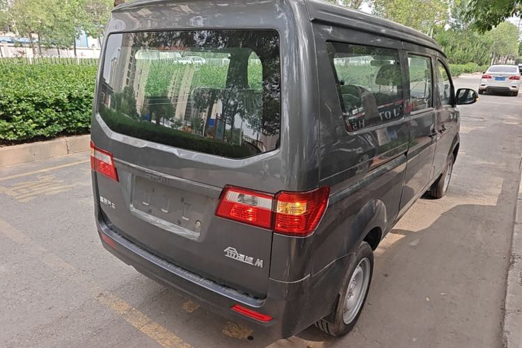 Used SRM Jinhaishi M 2025 1.5L Engineering Lion Passenger Van 5/6/7 Seats Rear Right 45 Deg