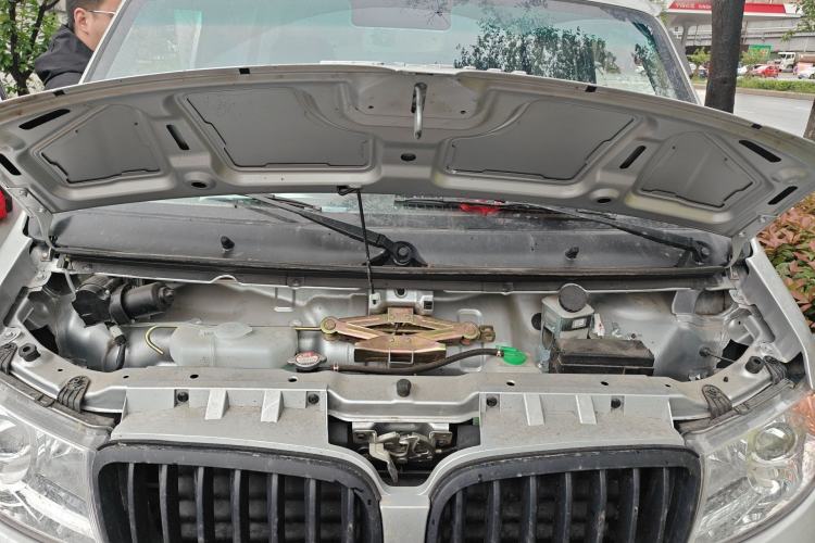 Used SRM Jinka S1  Engine Bay