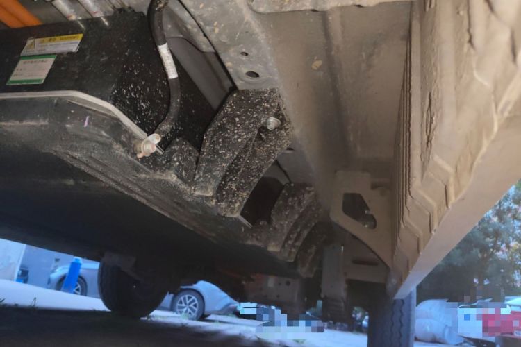 Used SRM New Energy E3 2025 Fudi 310KM Practical Van Chassis Front Left