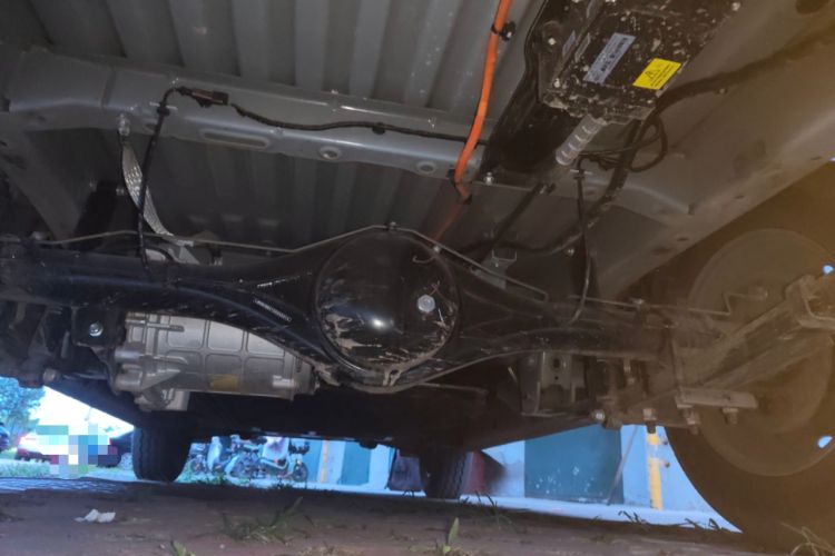 Used SRM New Energy E3 2025 Fudi 310KM Practical Van Chassis Rear