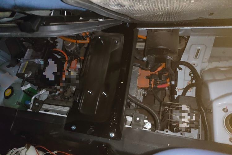 Used SRM New Energy E3 2025 Fudi 310KM Practical Van Engine Bay
