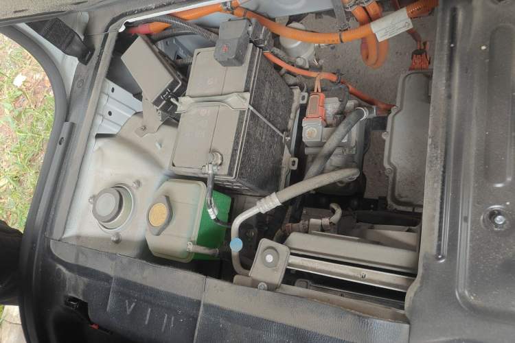 Used SRM New Energy E3 2024 Luxury Model Engine Bay Right
