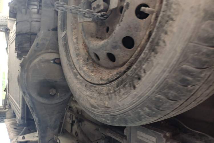Used SRM New Energy E3 2025 Fudi 310KM Practical Passenger Vehicle Chassis Rear