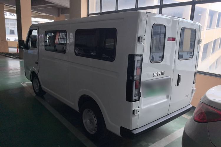 Used SRM New Energy E3 2025 Fudi 310KM Practical Passenger Vehicle Exterior 4