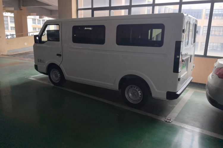 Used SRM New Energy E3 2025 Fudi 310KM Practical Passenger Vehicle Exterior 5