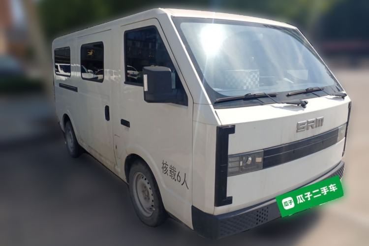 Used SRM New Energy E3 2025 Fudi 310KM Practical Passenger Vehicle Front Right 45 Deg