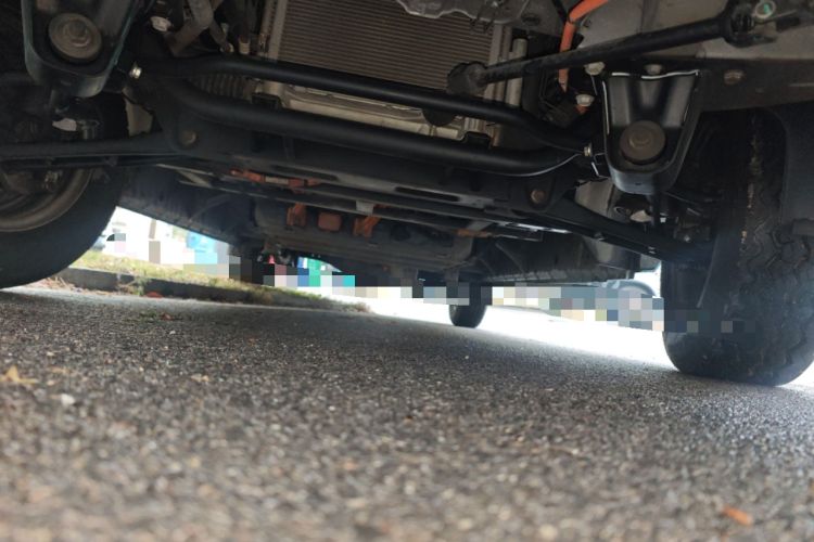 Used SRM New Energy E3L 2024 Standard 6-Seater Bus Chassis Front