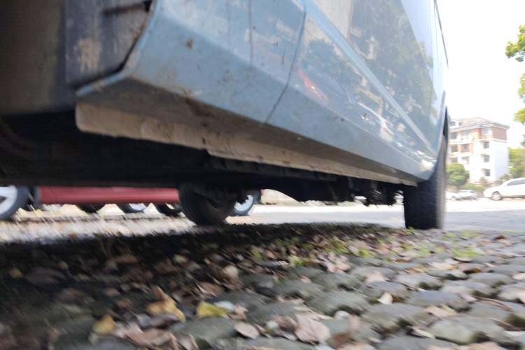 Used SRM New Energy E3L 2024 Standard Model Chassis Front Left