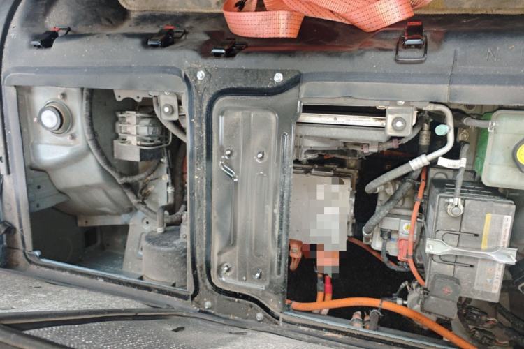 Used SRM New Energy E3L 2024 Standard 6-Seater Bus Engine Bay