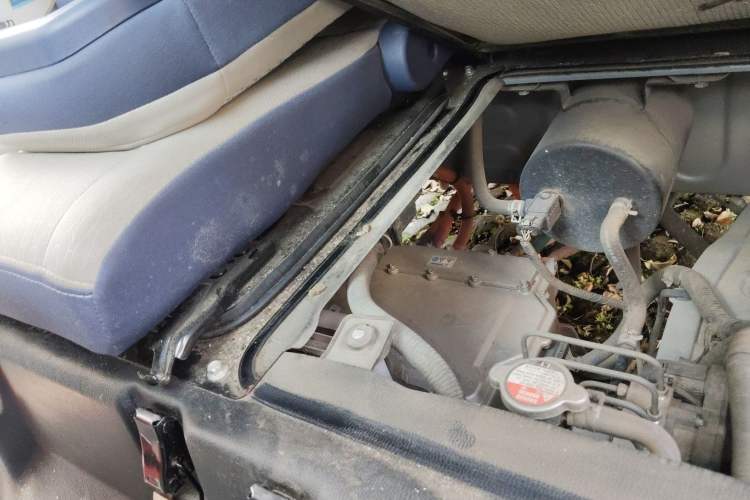 Used SRM New Energy E3L 2024 Standard Model Engine Bay Right