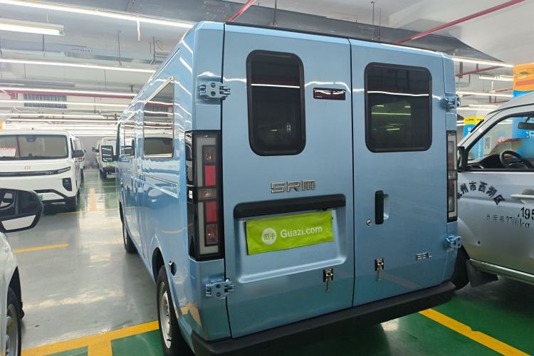 Used SRM New Energy E3L 2024 Luxury 6-Seater Bus Exterior 2