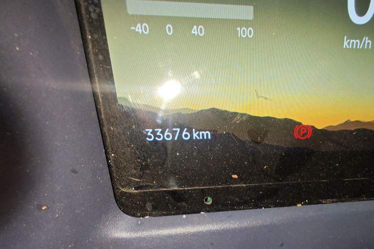 Used SRM New Energy E3L 2024 Standard 6-Seater Bus Odometer Close Up