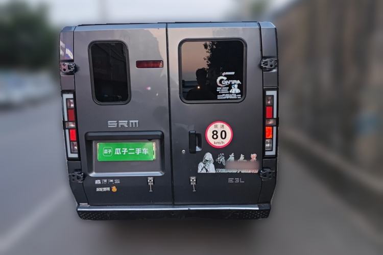 Used SRM New Energy E3L 2024 Luxury 6-Seater Bus Rear
