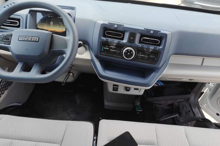 Used SRM New Energy E3L 2024 Standard 6-Seater Bus Audio And AC Panel