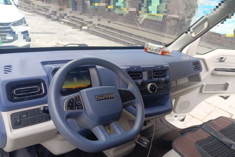 Used SRM New Energy E3L 2024 Practical Model Center Console
