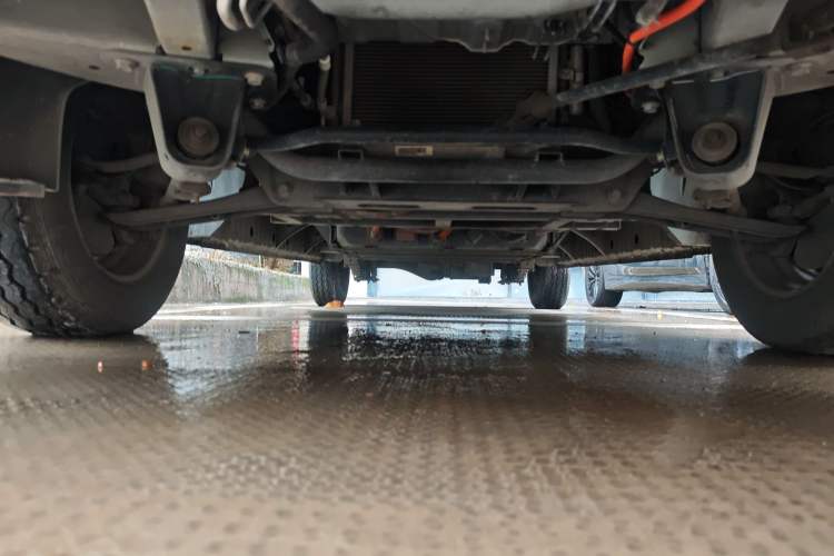 Used SRM New Energy E3L 2024 Standard 6-Seater Bus Chassis Front
